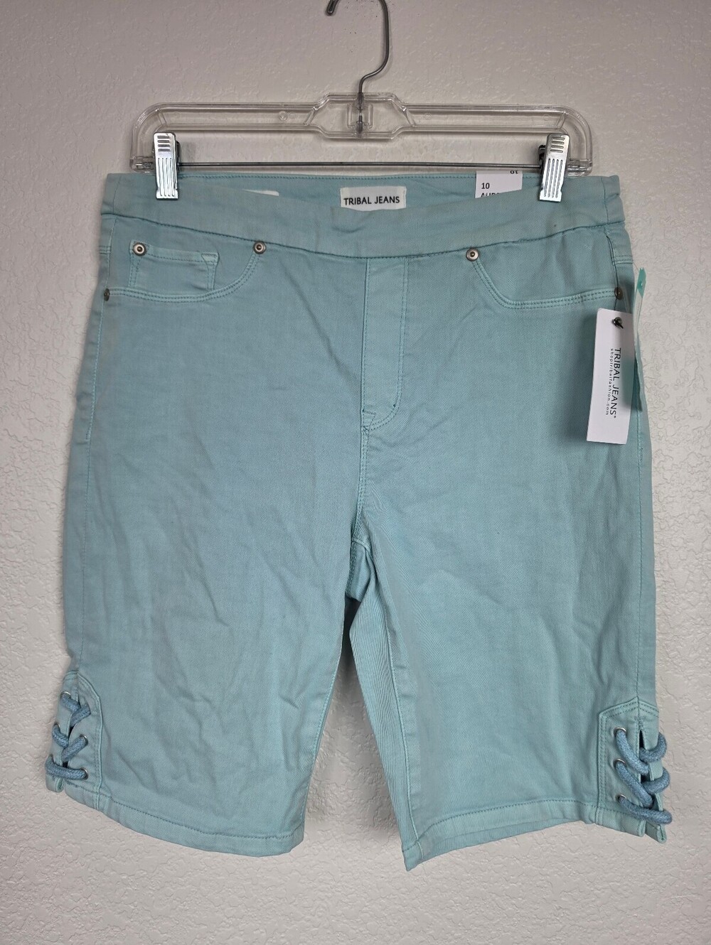NWT Tribal Jeans Audrey Mid-Rise Short Size 10 Light Blue